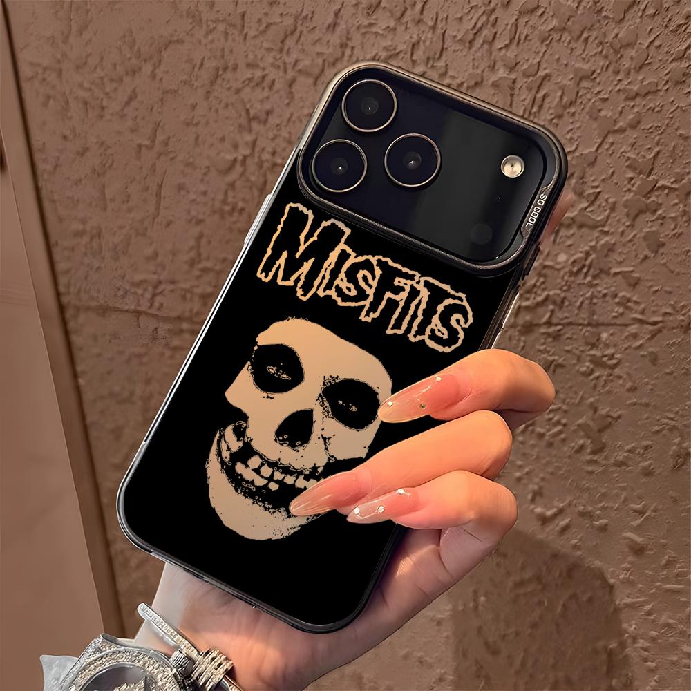 Чехол Misfits для iPhone 17 16 – обзор и цена Apple Iphone 15 Pro Max